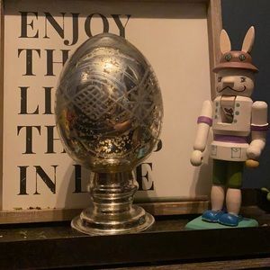 Silver Metallic Etched Egg on Pedestal